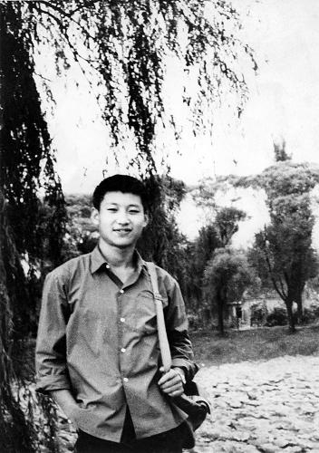 這是1972年，插隊回京探親時(shí)的習近平。